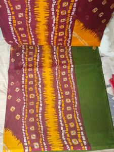 Yellow &amp; Maroon Bandhani Saree