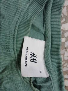 H&amp;M Green sweatshrit
