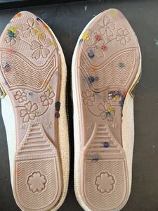 Golden Embellished Jutti