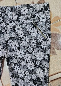Floral Print Skinny Pants
