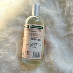 The Body Shop &amp; Colors Queen Beauty Bundle