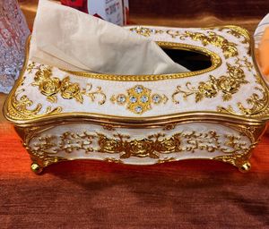 Vintage Tissue Box Holder💛