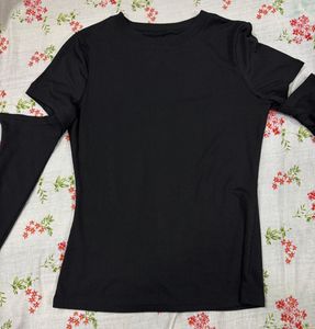 Ribbed Cut-Out Long Sleeve Top