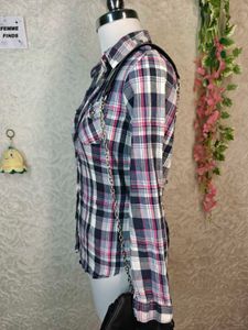 Cute Plaid Button-Up Shirt