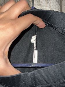 Comfortable Black leggings for gym