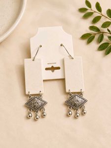 8 Light weight canvas base dangle earrings