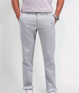 Arrow Sports Men's Light Grey Trousers