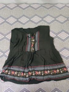 Embroidered Green Kurta