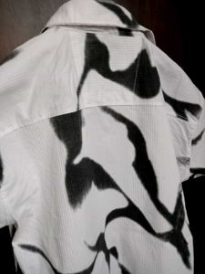 Abstract Print Button-Up Shirt