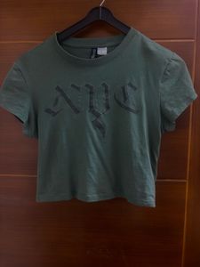 Cropped T-shirt