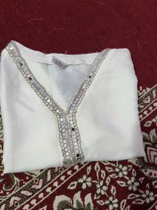 Elegant White Kurta with Mirror Work