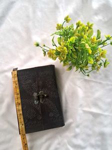 Antique Drawing Notebook 📝