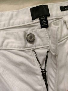 H&amp;M Men's Classic Navy Polo &amp; White Jeans Set