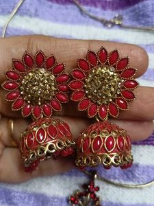 Elegant Red &amp; Gold Jhumka Earrings &amp; Pendant Set