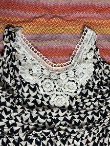 Chic Black &amp; White Cold Shoulder Top