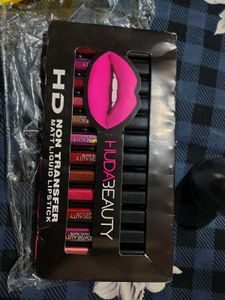 HudaBeauty Liquid Matte Lipstick Set