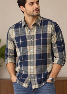 Levi's Plaid Button-Up Shirt