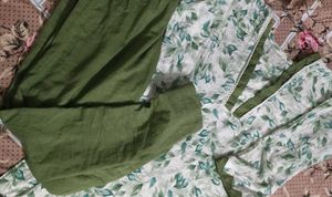 Elegant Leaf Print Kurta Set