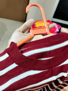 Striped Cropped top🌶️