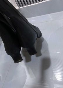 H&amp;m elegant Black Knee-High Boots