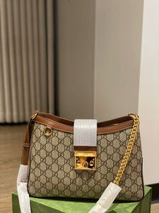 *GG PADLOCK SHOULDER CHAIN BAG*
