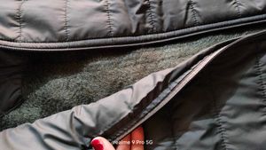Unused Stylish Gray Puffer Jacket✨