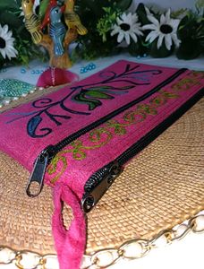 Embroidered Pink Hand Pyrse