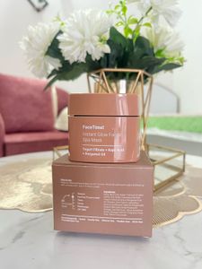 BeNeude Instant Glow Facial Spa Mask