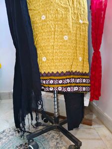 Yellow Printed Kurta Set with Black Dupatta