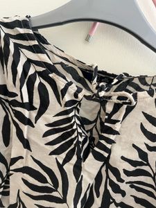 Stylish Leaf Print Puff Sleeve Top