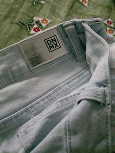 Light Wash High-Waist Skinny Fit Jeans for Women |