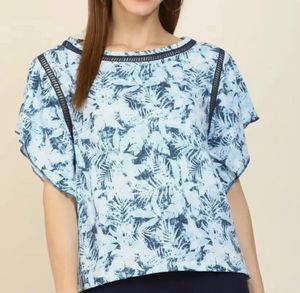 Blue Leaf Print Ruffle Sleeve Top