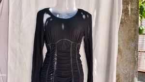 I. Black Ruched Long Sleeve Dress