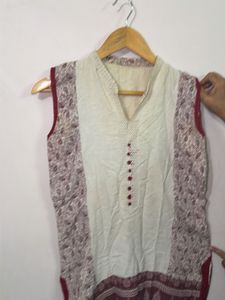 Sleeveless Printed Kurta