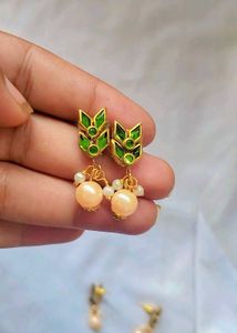 Beautiful Pearl Drop Earrings(1 Pairs)