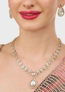 🆕ZAVERI PEARLS Austrian Diamonds Necklace