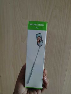 Extendable Phone Selfie Stick Tripod