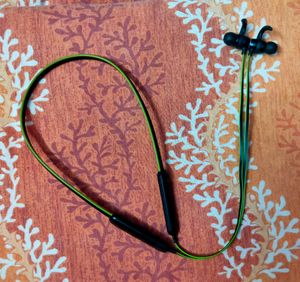 Boat Rockerz Bluetooth Earphone
