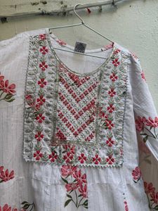 Floral Embroidered Kurta