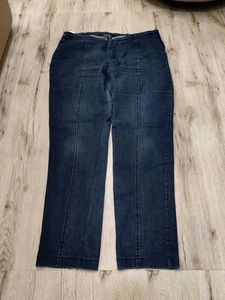 Ma5817 Dark Wash Denim jeans waist 34-36 inches