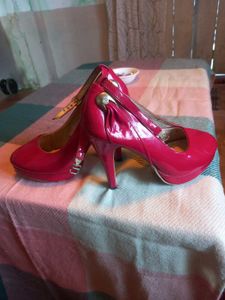 Chic Patent Heels