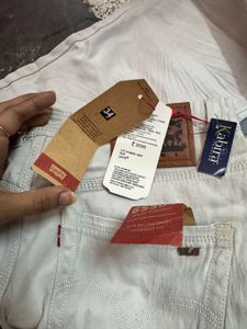 Stylish Light Wash Jeans
