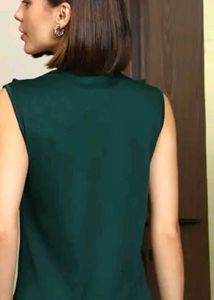 Stylish Ruffled Sleeveless Top
