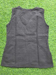 Unique Sleeveless V-Neck Blouse