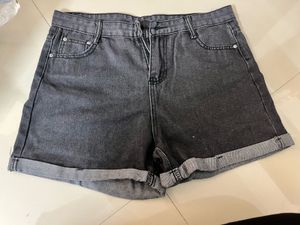 High Waisted Rolled Hem Denim Shorts