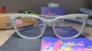 Stylish Grey Cat-Eye Eyeglasses