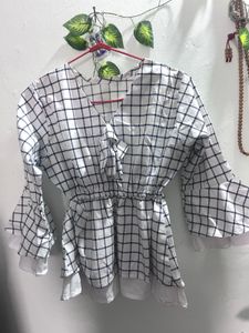 Stylish Checked Tie-Knot Peplum Top