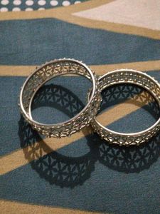 Elegant Silver Filigree Bangles (Pair)