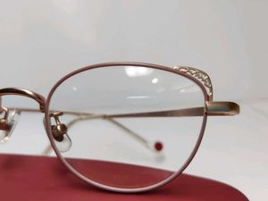 Chic Rose Gold Eyeframe
