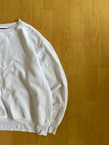Comfortable White Sweatshirt